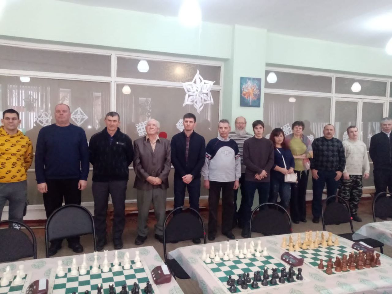 Екатериновский "Этюд" и Михаил Воробьев - лидеры межрайонного турнира по шахматам