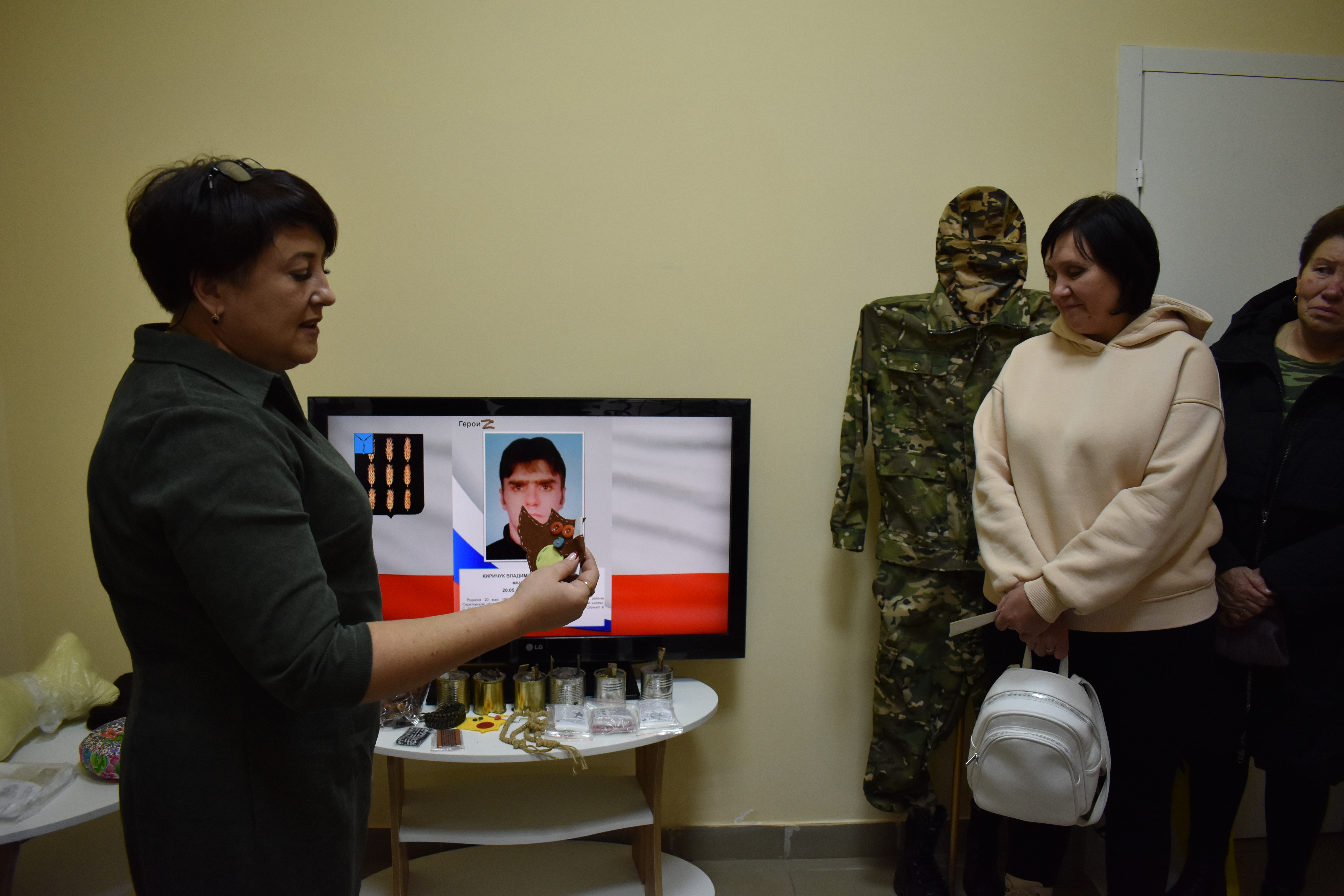 Участники благотворительного вечера «Zа сильную Россию» посетили музей СВО в Екатериновском ЦДК