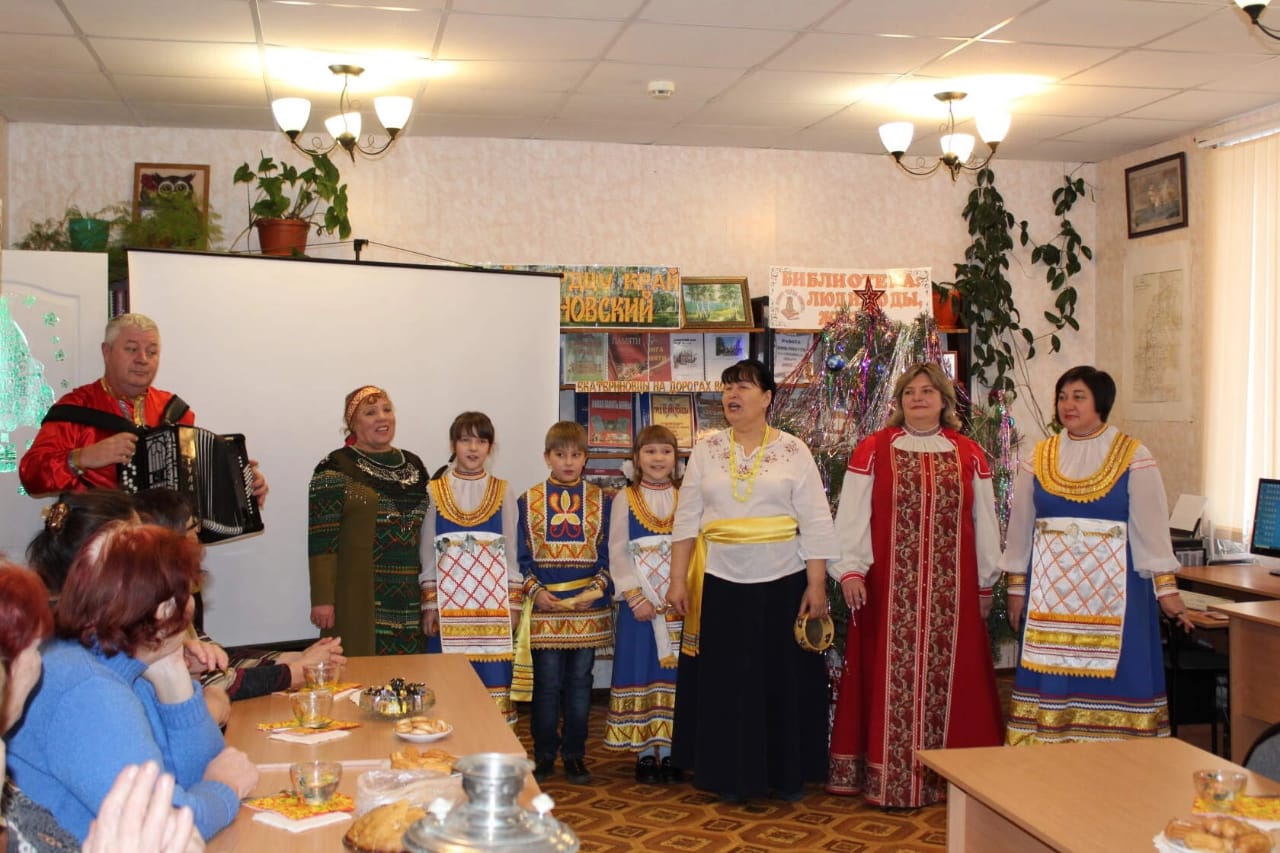 Участницы клуба «Общение» встретились «За чашкой чая»