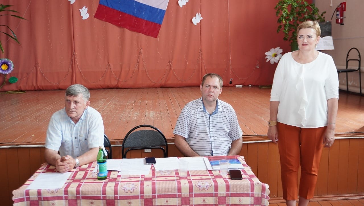 Светлана Байрак встретилась с жителями с. Вязовка
