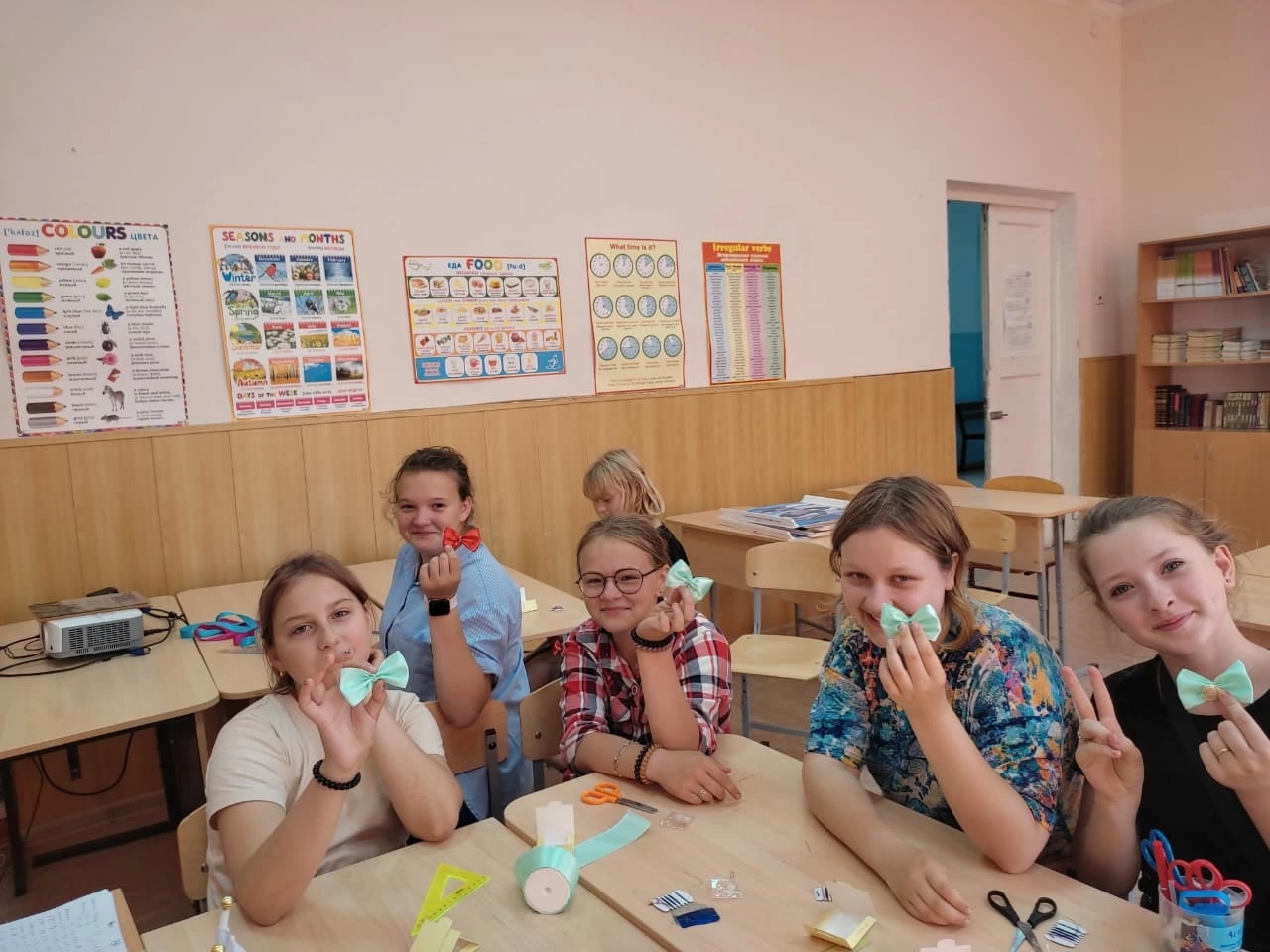 Екатериновские школьники освоили канзаши и необычные способы рисования
