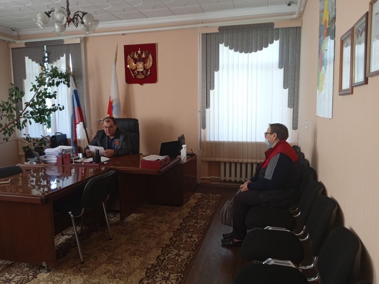 Глава Екатериновского района Сергей Зязин проводит личный приём граждан