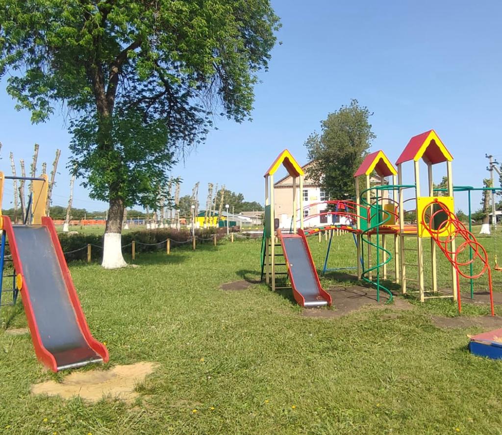 В Индустриальном обновлена детская игровая площадка