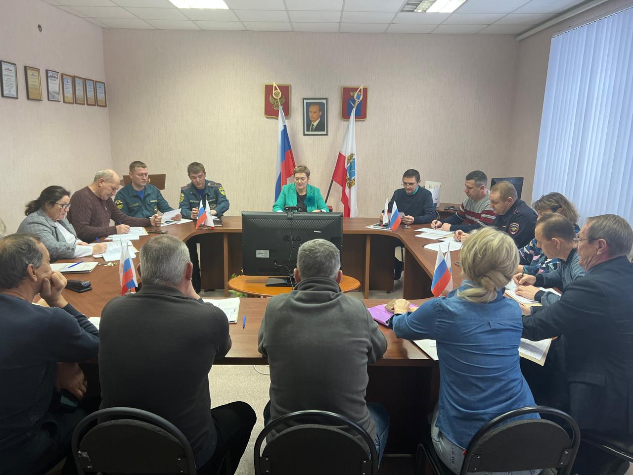 Новогодние праздники провести без происшествий