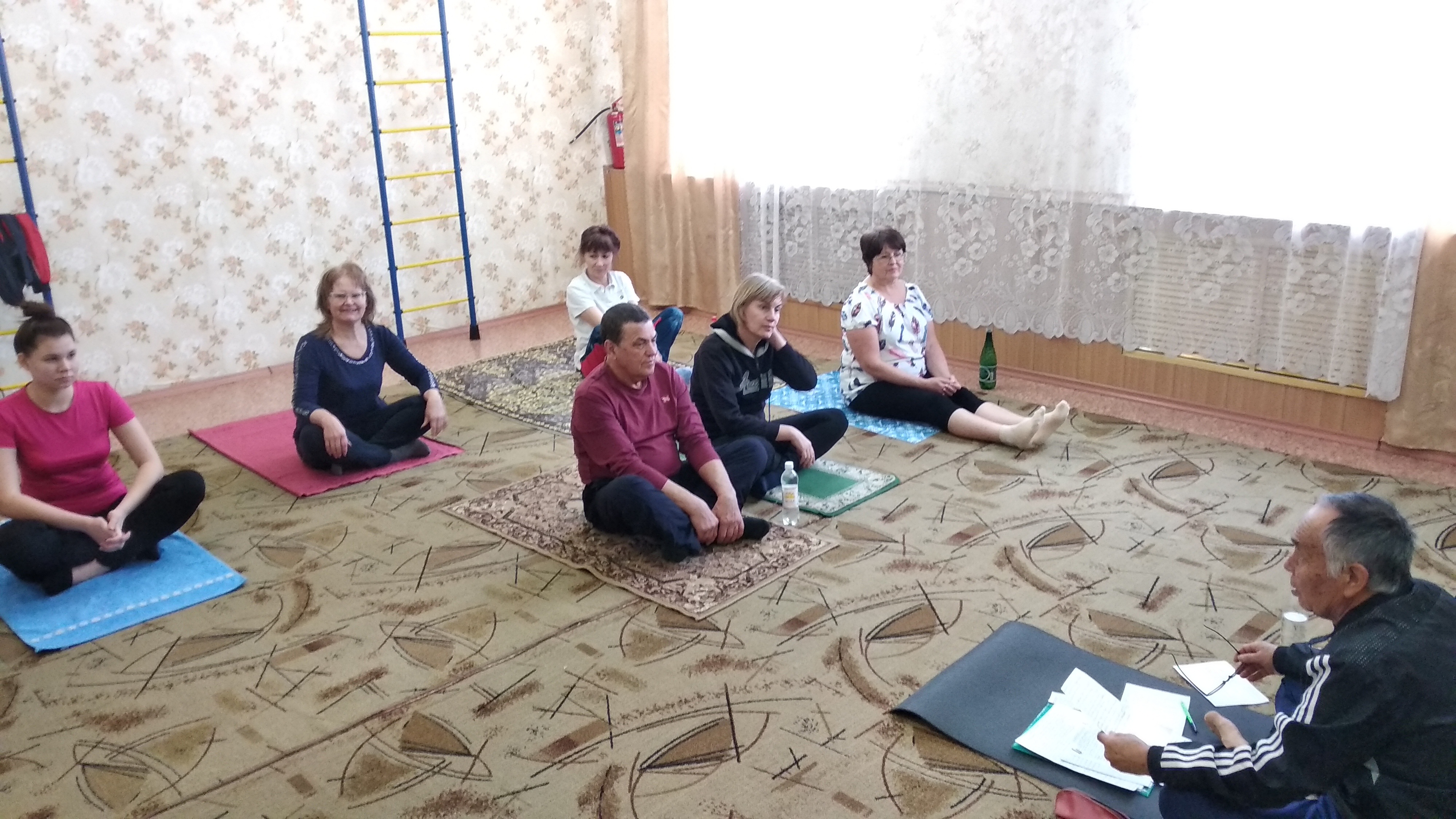 В Екатериновском центре соцобслуживания населения возобновлены занятия по йоге