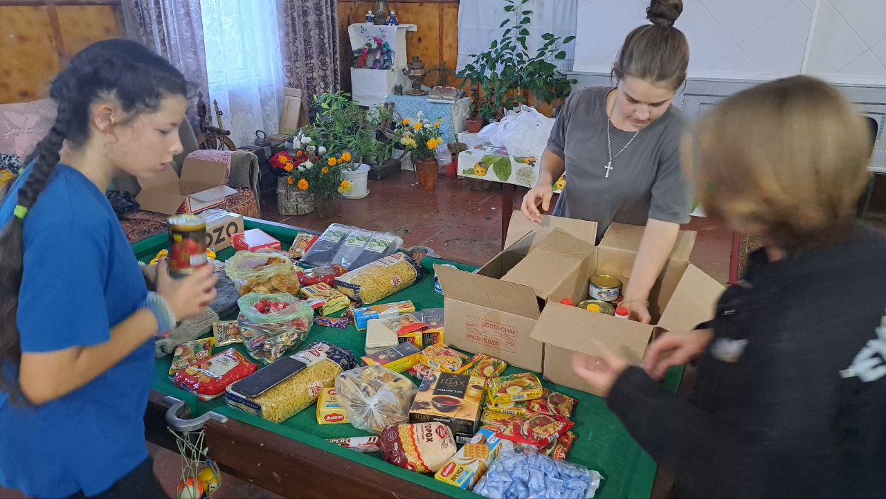 В Прудовом подготовили посылки, ароматную выпечку и письма для участников СВО