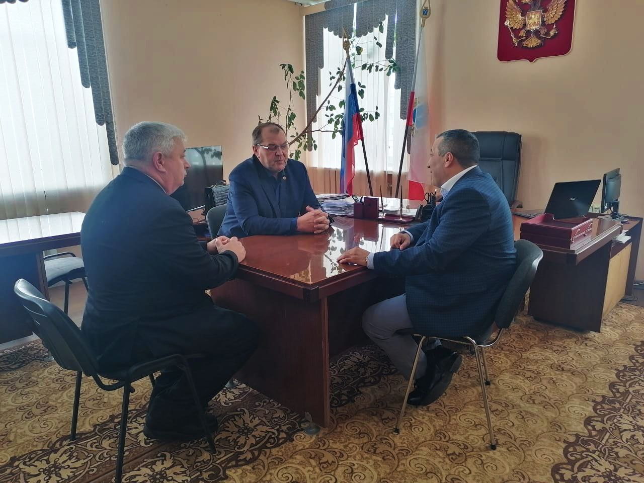 Общественник Мураз Даврешян высоко оценил готовность района к предстоящим выборам Президента РФ