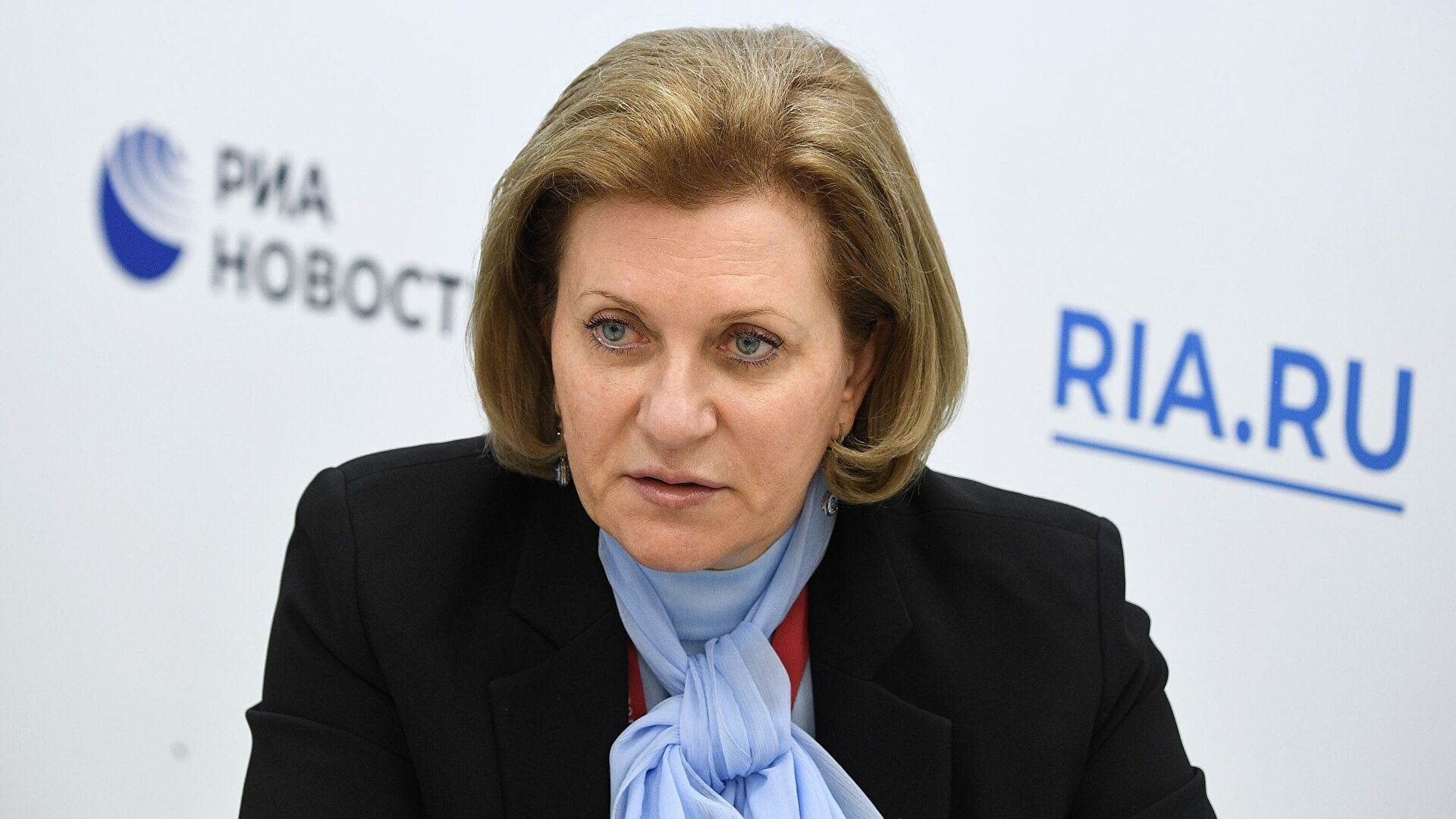Анна Попова: привитым от коронавируса не нужна изоляция после контакта с больным