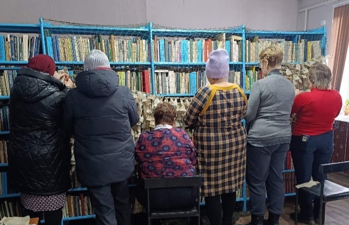 В селе Галахово приступили к изготовлению маскировочных сетей