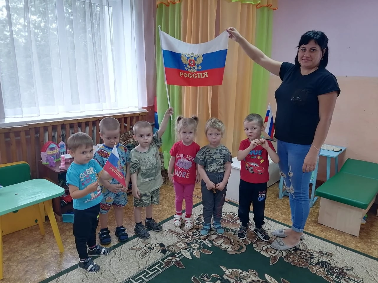 В Екатериновском районе продолжаются мероприятия, посвящённые Дню государственного флага России